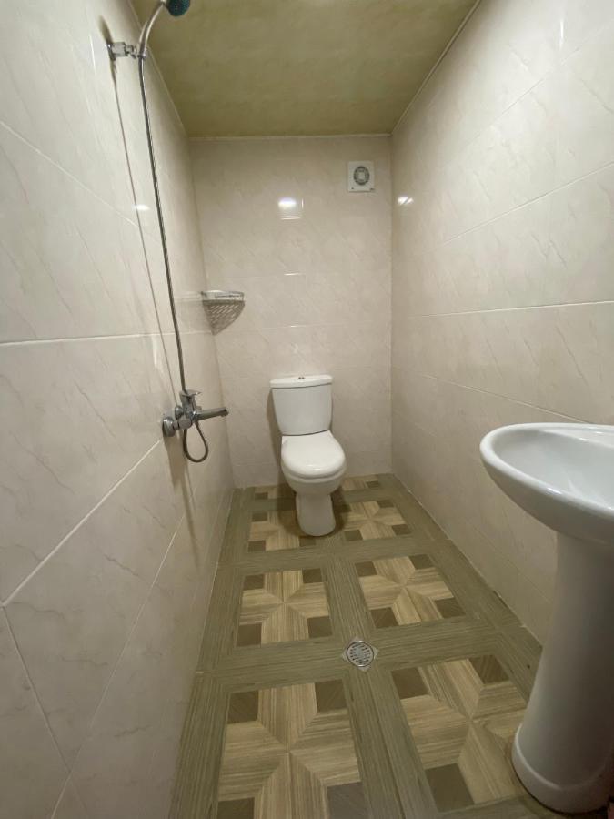 Holiday House Chkonia Hotel Батуми Екстериор снимка