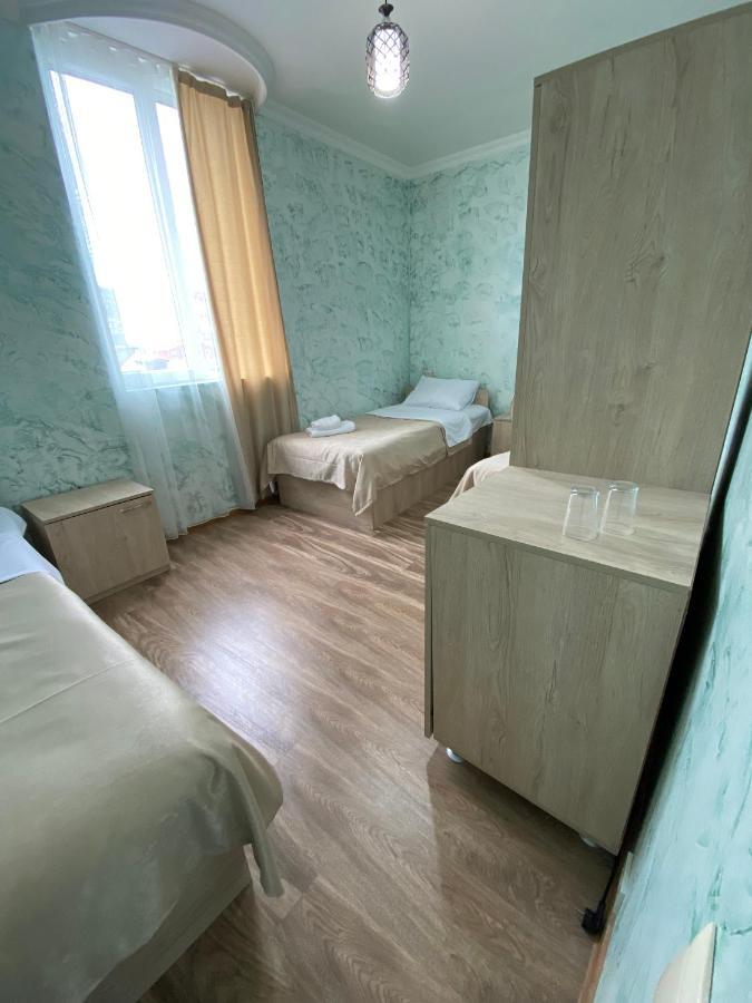 Holiday House Chkonia Hotel Батуми Екстериор снимка