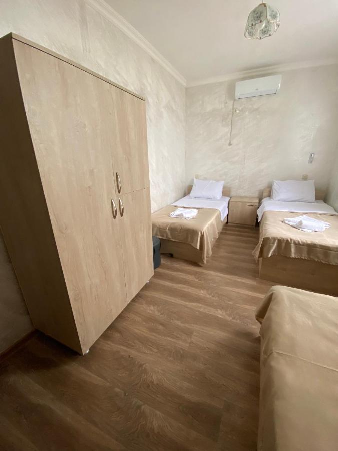 Holiday House Chkonia Hotel Батуми Екстериор снимка