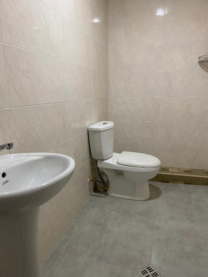 Holiday House Chkonia Hotel Батуми Екстериор снимка