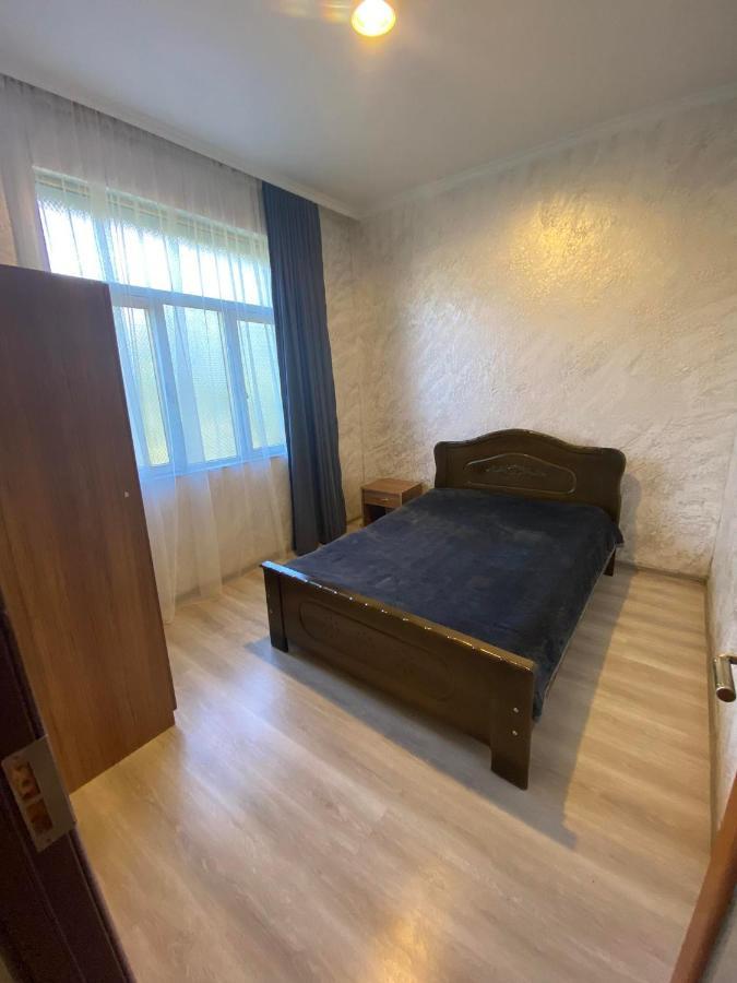 Holiday House Chkonia Hotel Батуми Екстериор снимка