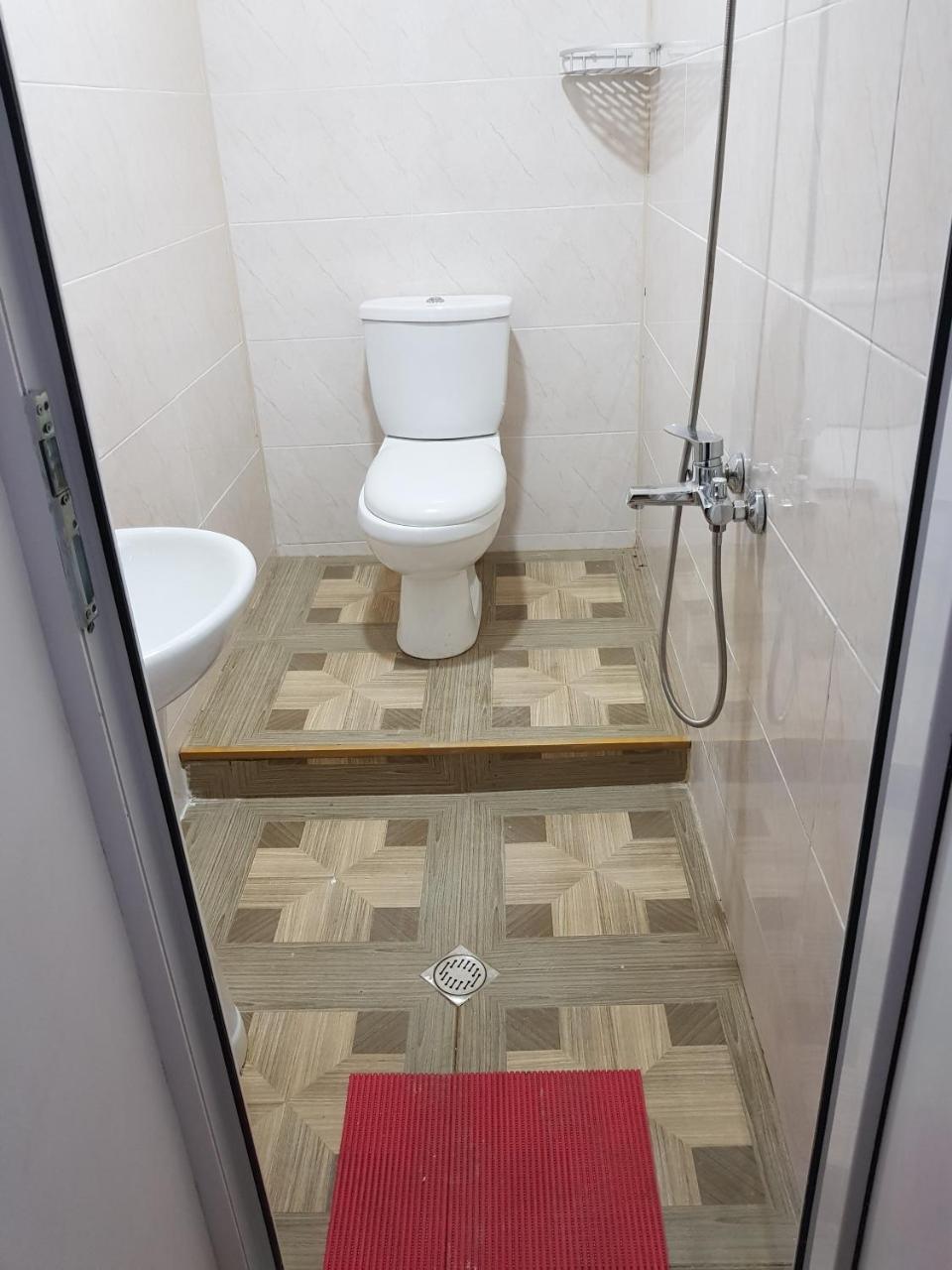 Holiday House Chkonia Hotel Батуми Екстериор снимка